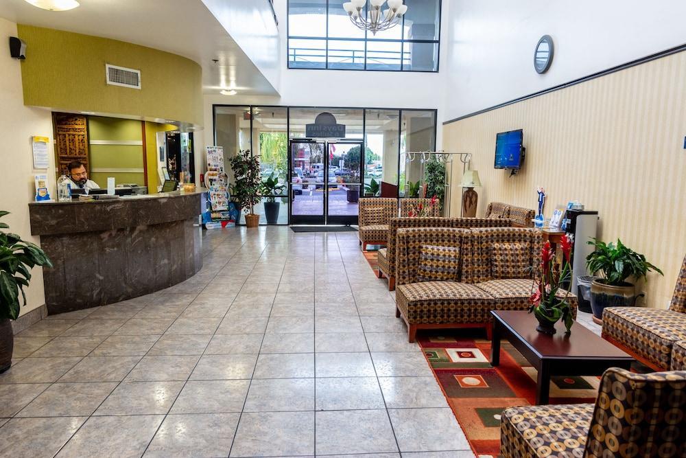 Days Inn & Suites By Wyndham Artesia Dış mekan fotoğraf