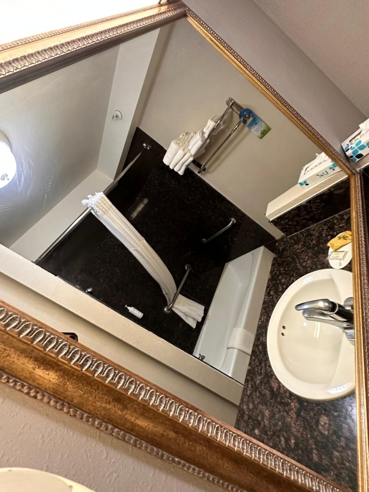 Days Inn & Suites By Wyndham Artesia Dış mekan fotoğraf