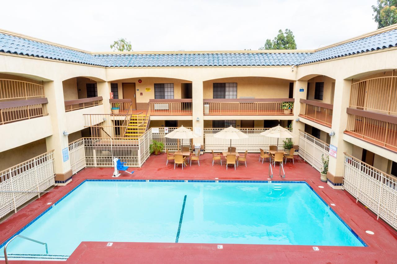 Days Inn & Suites By Wyndham Artesia Dış mekan fotoğraf