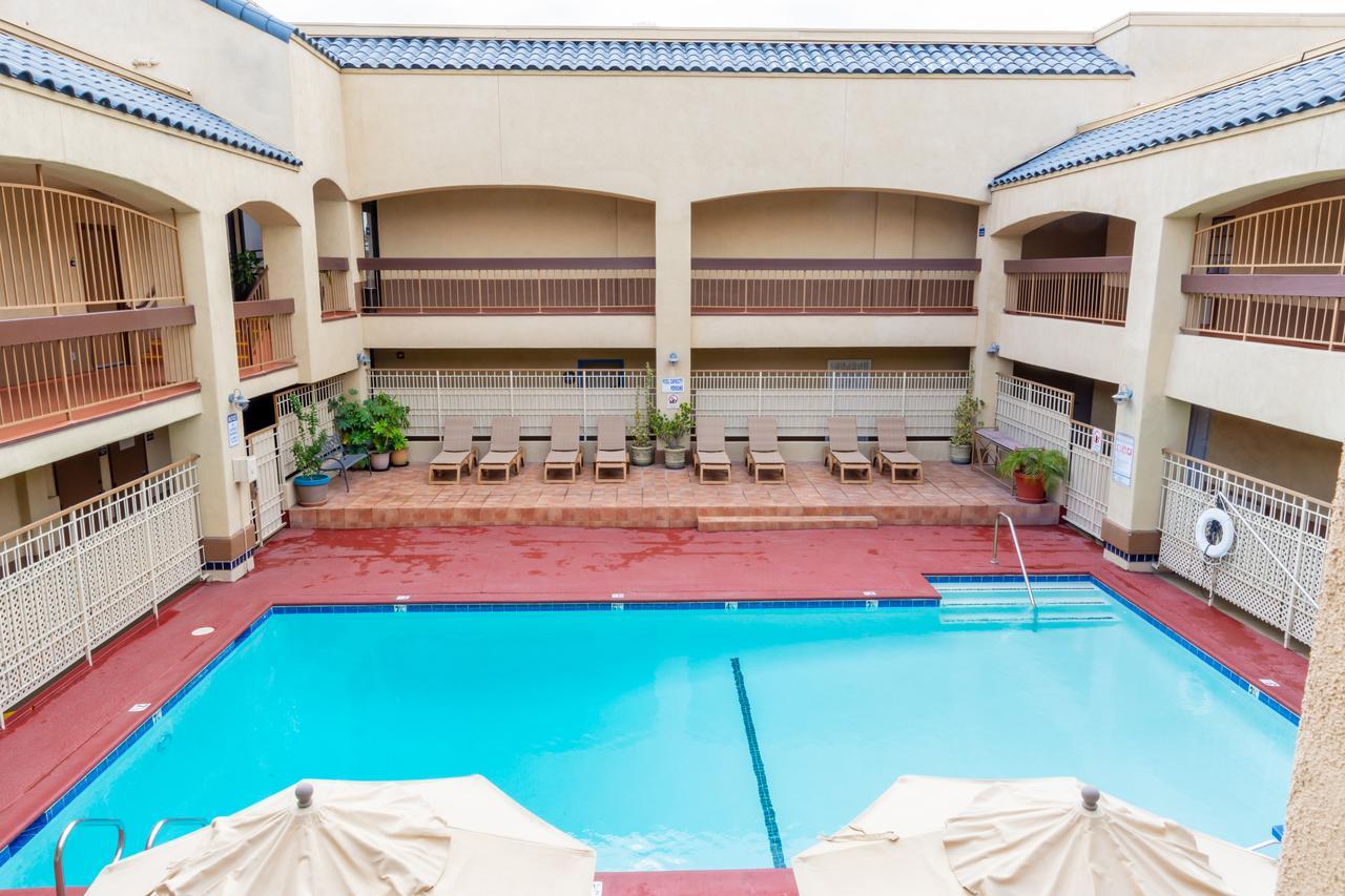 Days Inn & Suites By Wyndham Artesia Dış mekan fotoğraf