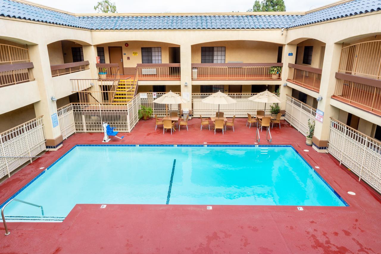 Days Inn & Suites By Wyndham Artesia Dış mekan fotoğraf