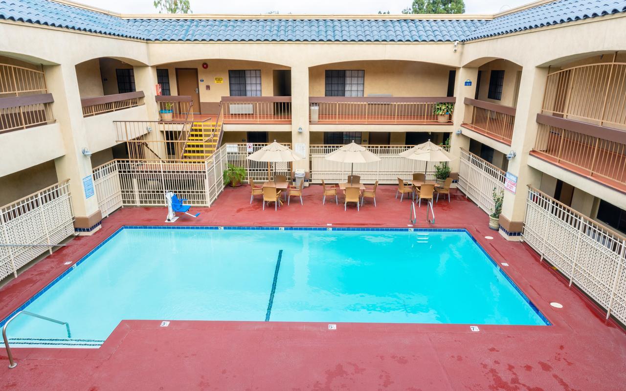Days Inn & Suites By Wyndham Artesia Dış mekan fotoğraf